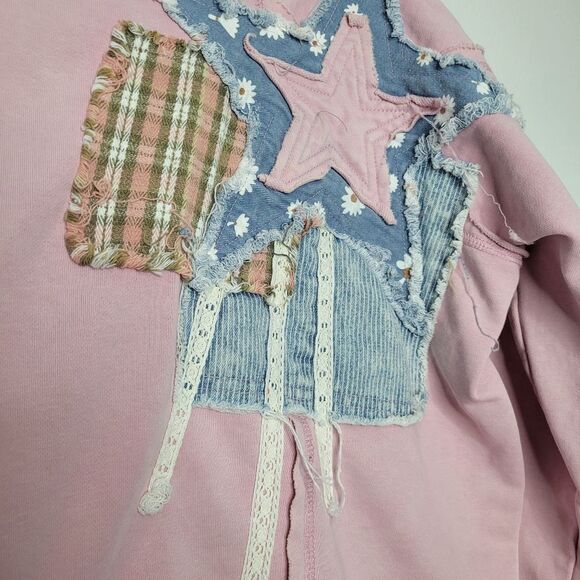 Bluevelvet pink oversized star plaid patch distressed v neck pullover Size Med - Picture 8 of 11